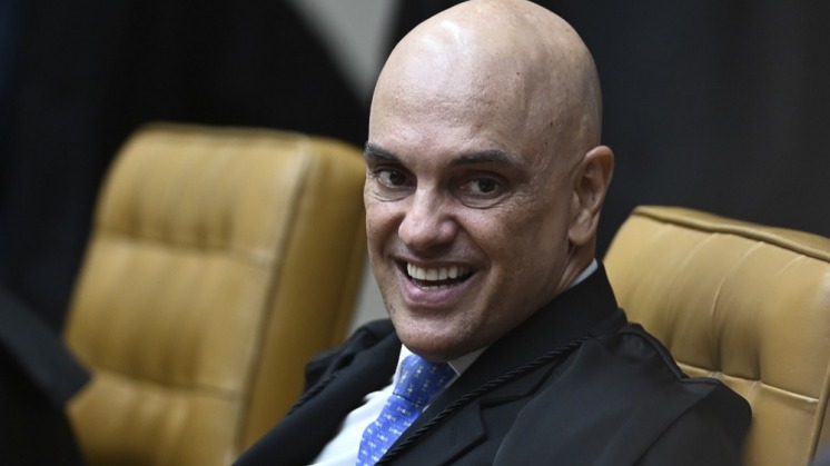 Moraes: Ainda não e rejeita solicitação de prisão contra Bolsonaro