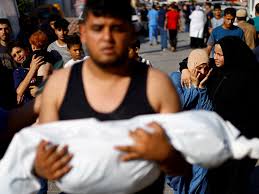 Ataques Aéreos em Gaza Deixam Centenas de Mortos, Incluindo Crianças em Escola