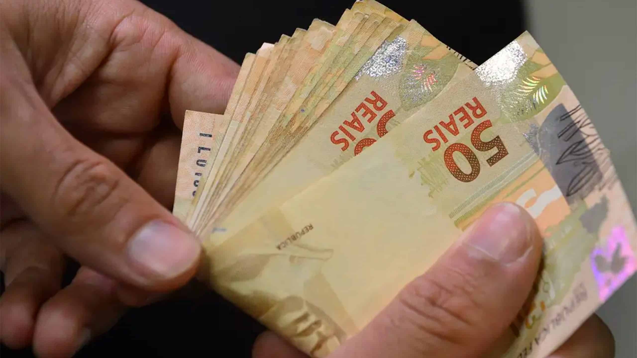 Consignado com FGTS: Alerta Ligado! Procon e Especialistas Detalham Cuidados Essenciais