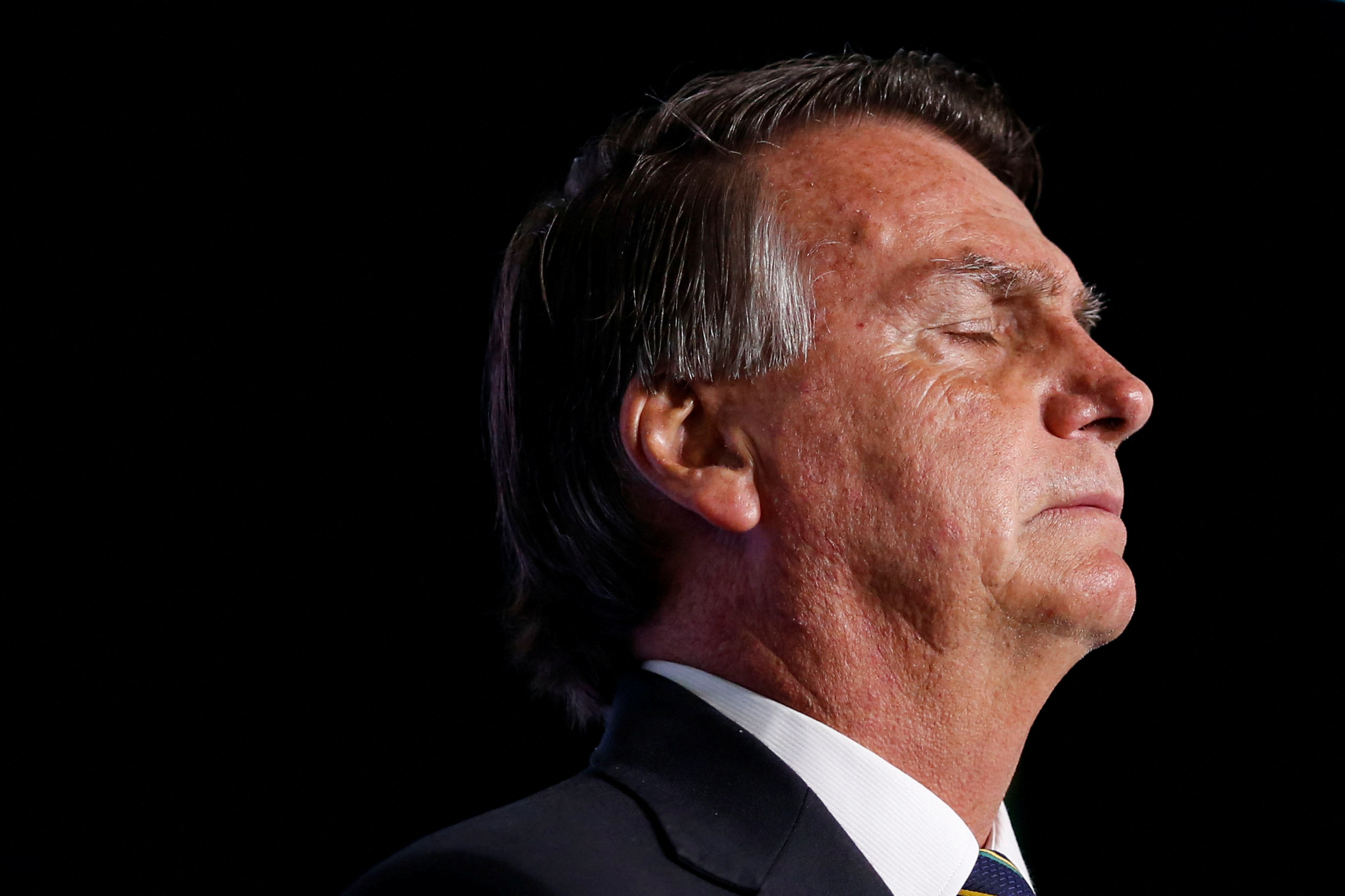 Bolsonaro é Hospitalizado em Natal Após Passar Mal no RN