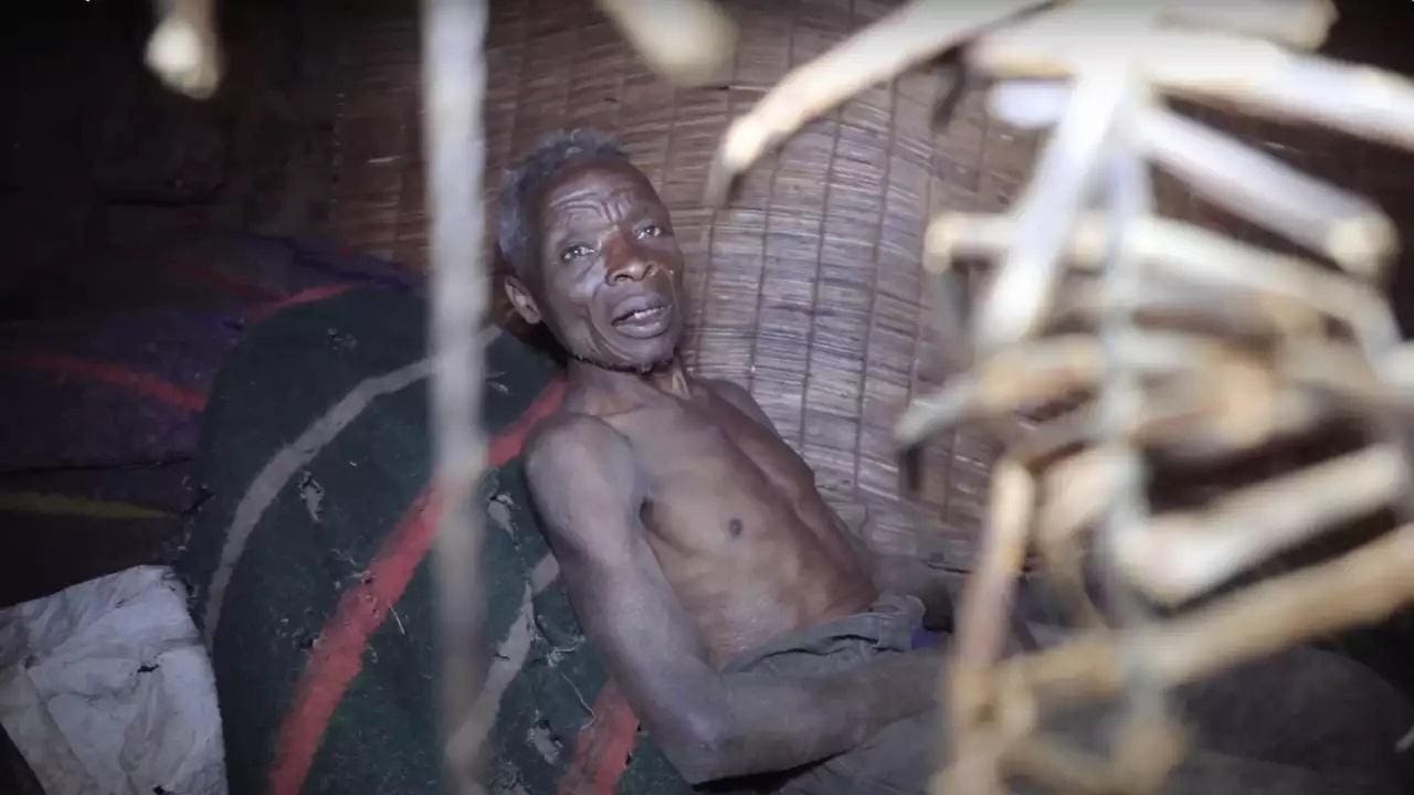 Medo de Mulher e 55 Anos de Isolamento: O Homem que Construiu um Muro Contra o Mundo Feminino