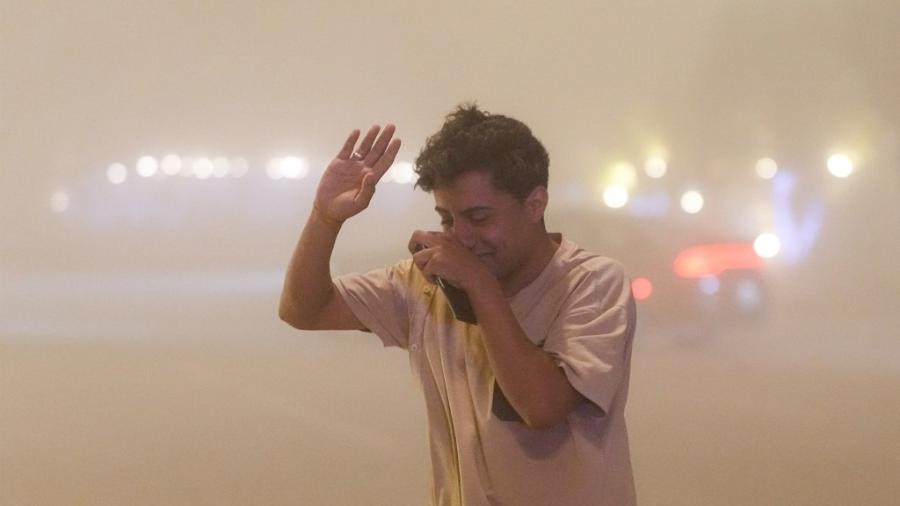Iraque Sufoca Sob Tempestade de Poeira: Aeroportos Fechados e Milhares Hospitalizados por Problemas Respiratórios