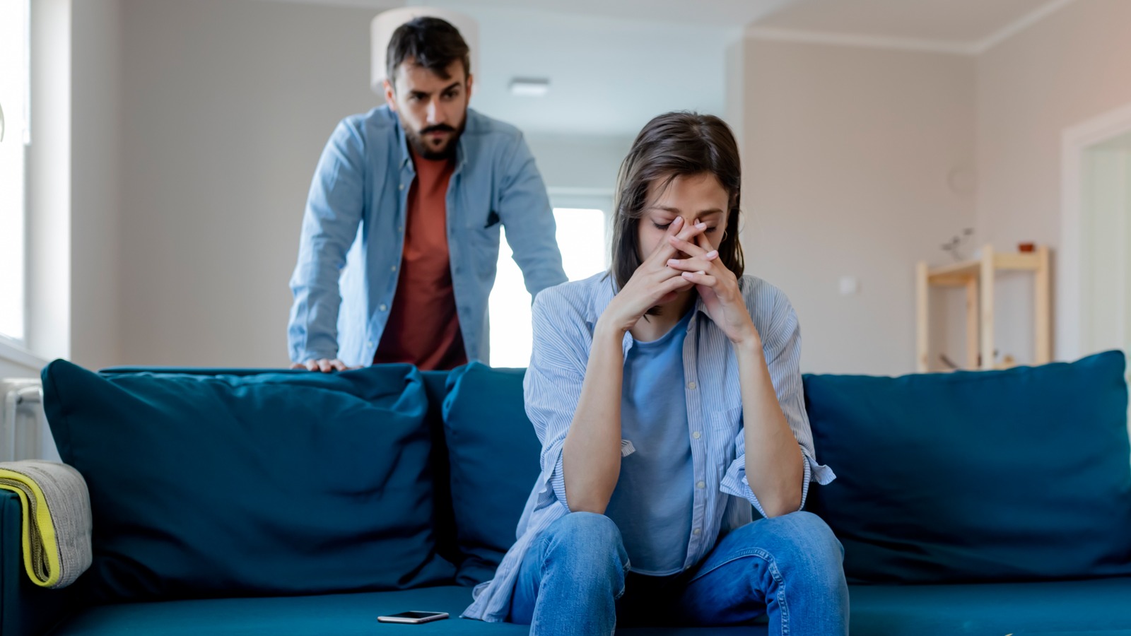 Quando o Medo Veste a Roupa do Amor: A Ansiedade Nociva Dentro do Relacionamento
