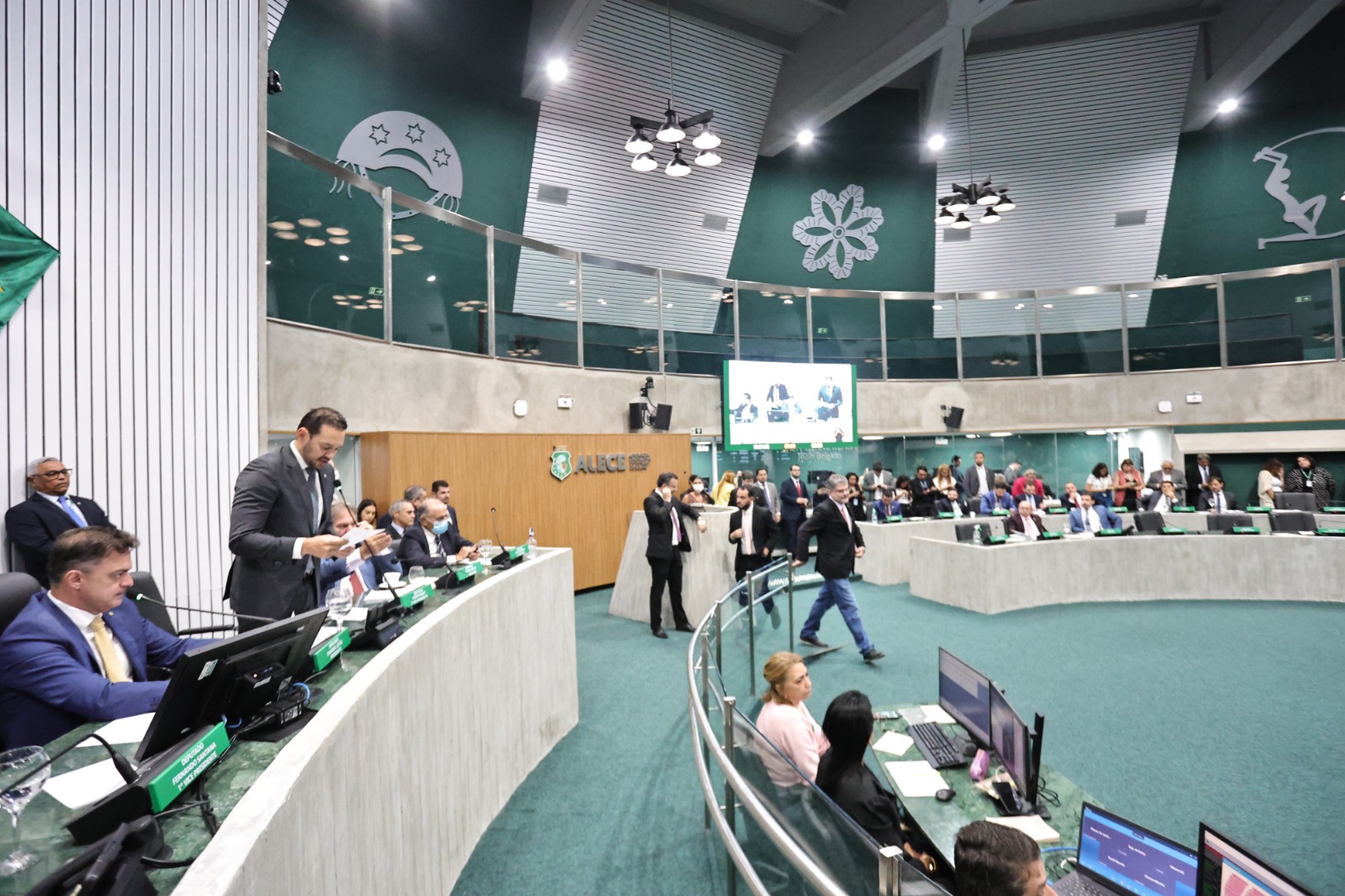 Assembleia Legislativa do Ceará aprova reajuste salarial