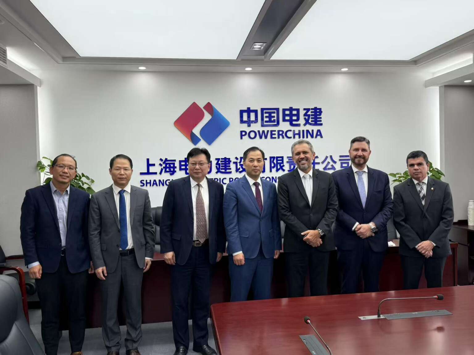 Ceará no Radar da Gigante Chinesa: PowerChina Sinaliza Novos Investimentos e Acende a Luz Verde para o Desenvolvimento