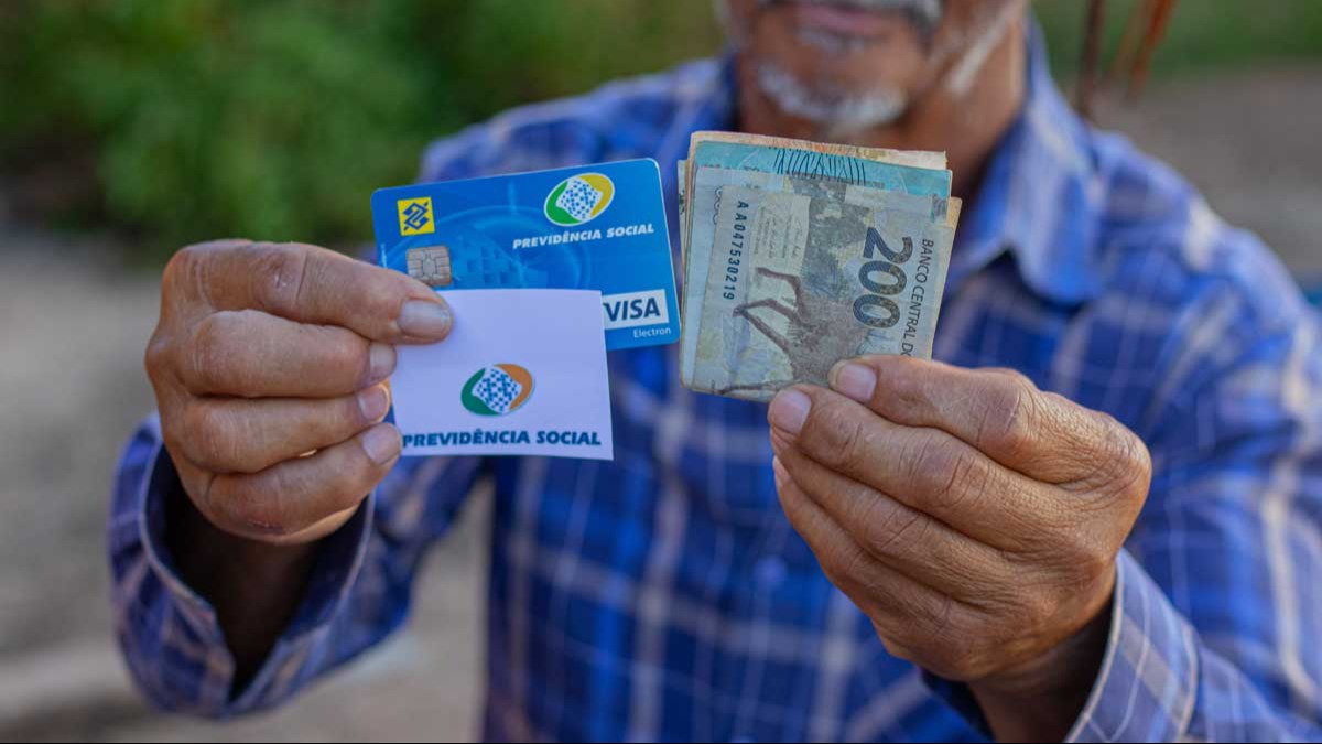 INSS na Conta: Consulte Agora o Pagamento de Abril e a 1ª Parcela do 13º!