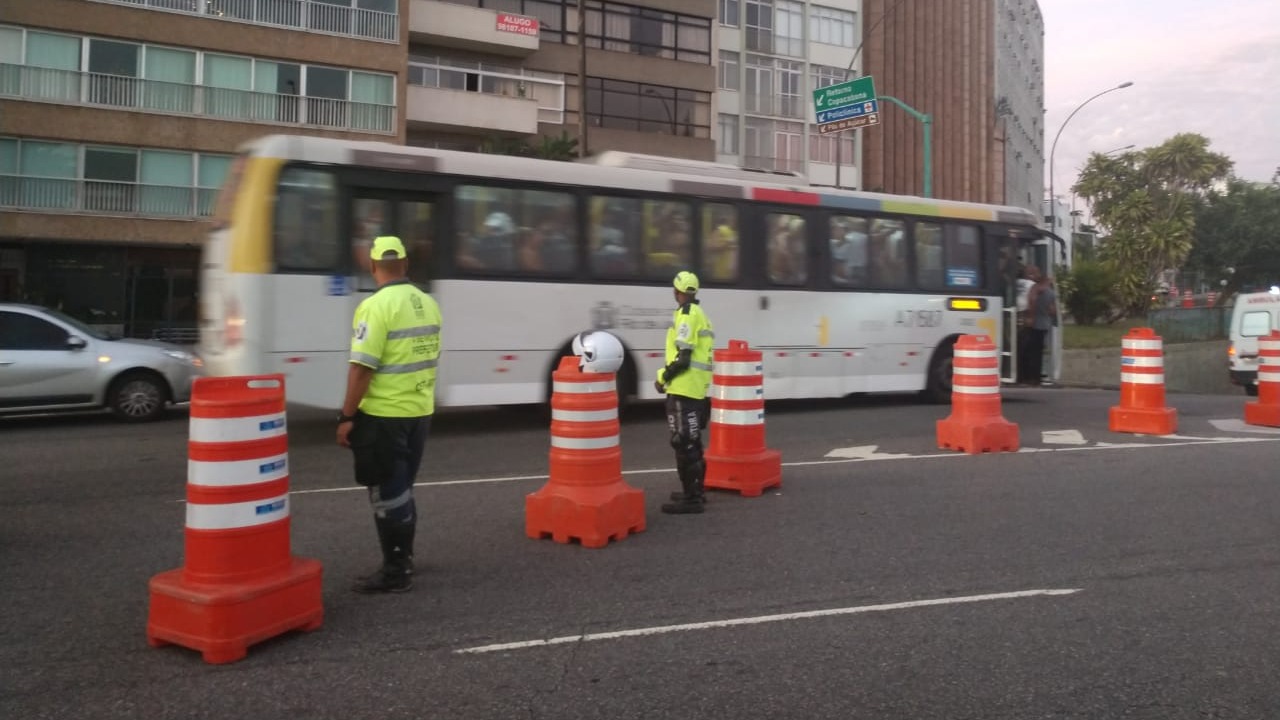 Bloqueios de trânsito para show de Lady Gaga começam à meia-noite em Copacabana