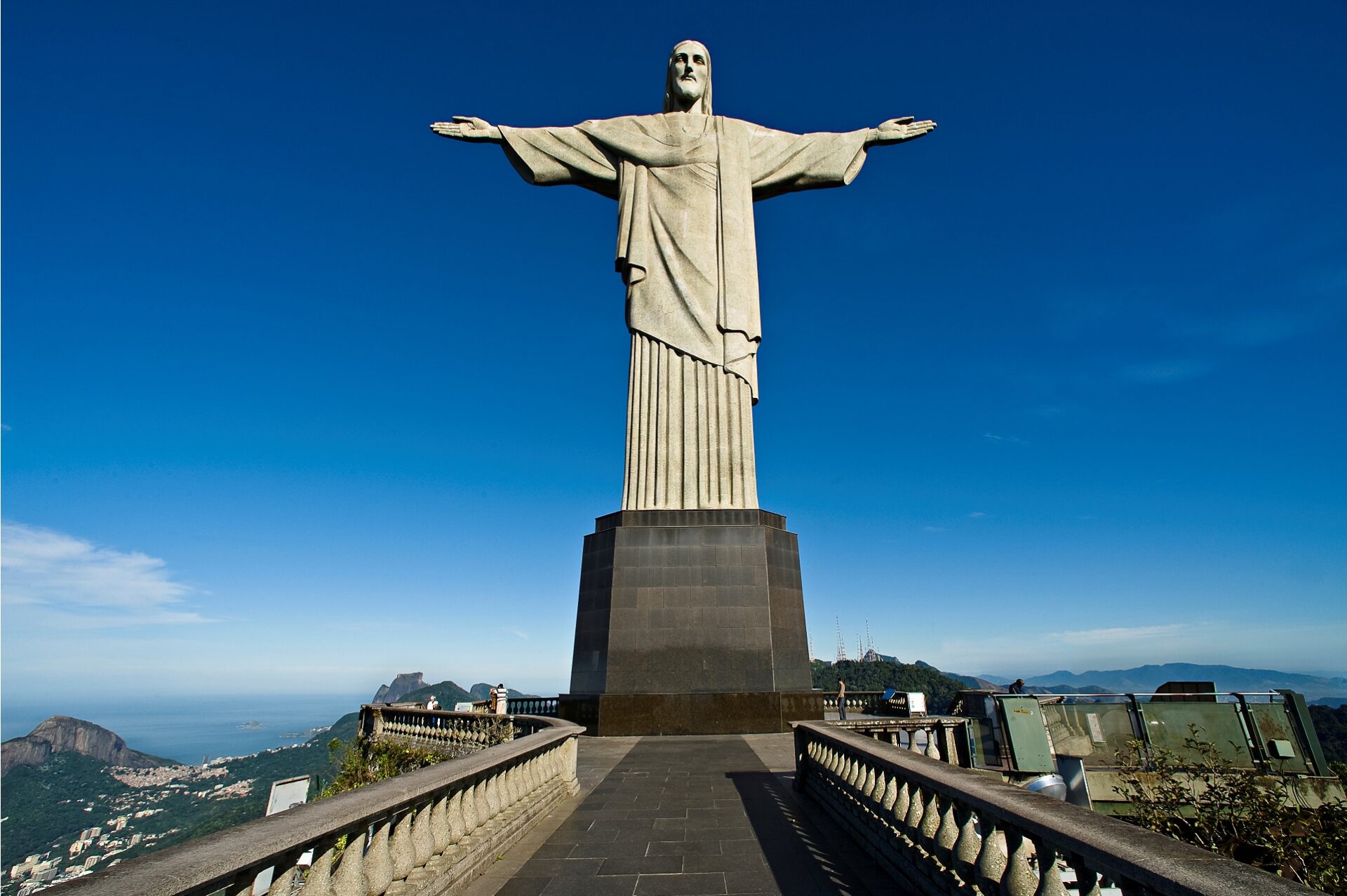 Procon-RJ Interdita Venda de Bilhetes para o Cristo Redentor Após Morte de Turista