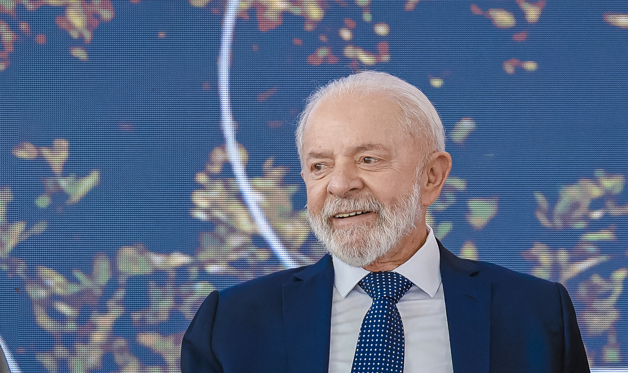 Lula encaminha proposta de isenção do IR para até R$ 5.000