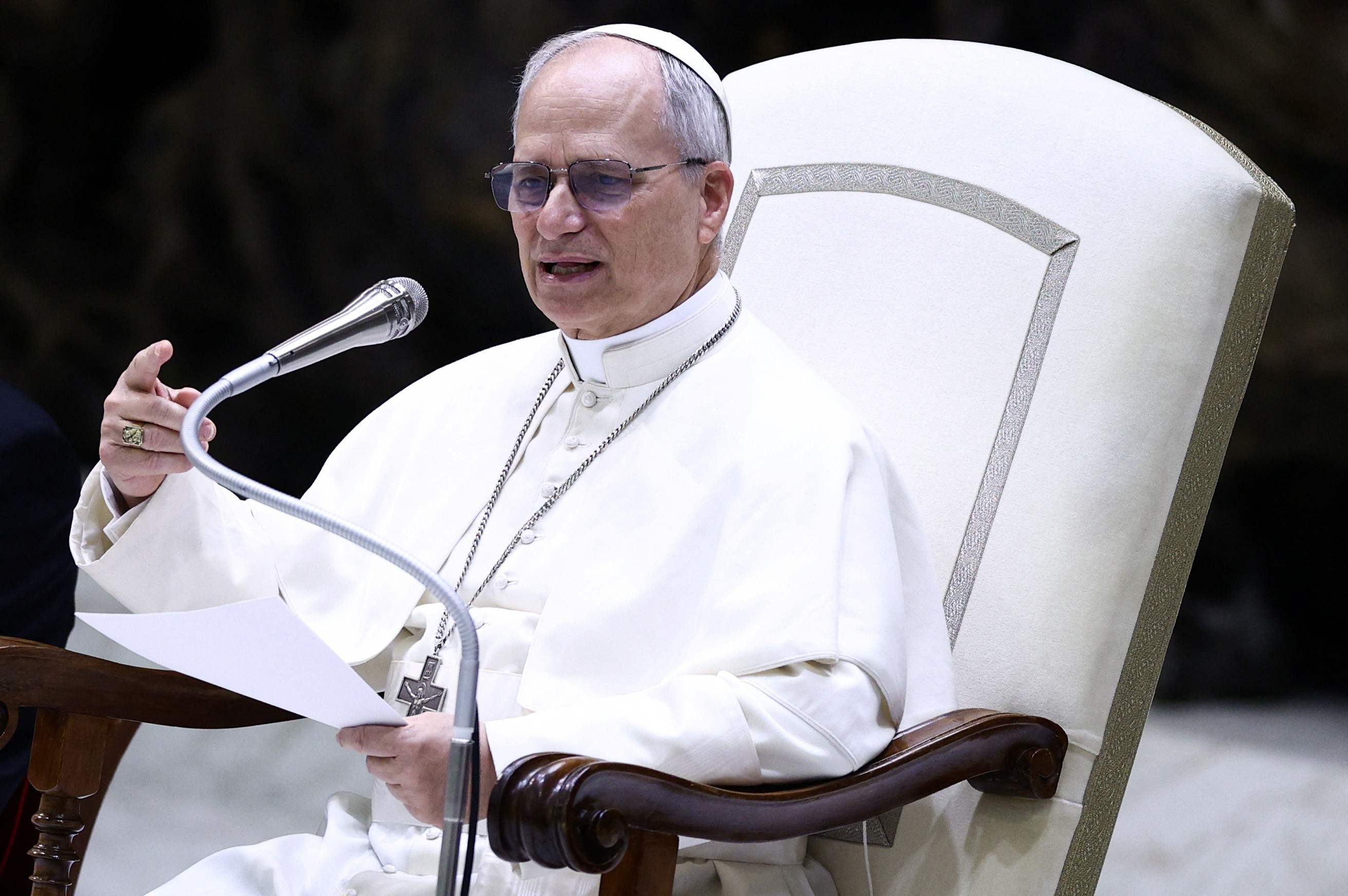 &quot;Guerra de Palavras&quot; e Jornalistas Presos: Papa Leão XIV Faz Apelo Emocionado à Paz e Liberdade!