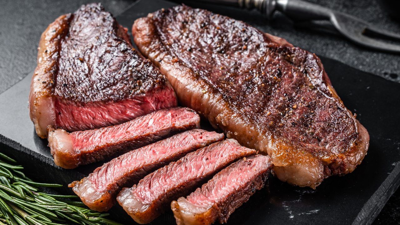 Picanha na Brasa, Preço nas Nuvens: Churrasco Cada Vez Mais Salgado no Brasil!