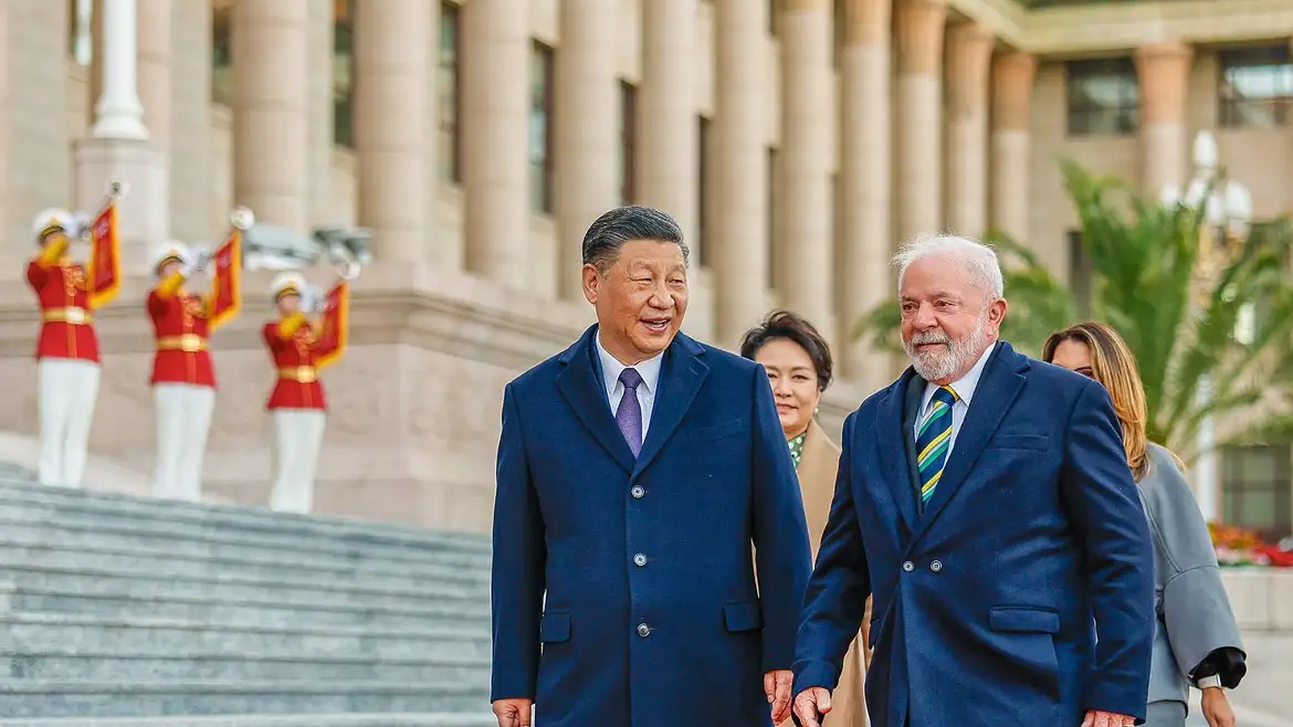 Lula e Xi Unem Forças Contra o Unilateralismo e Criticam Trump: &quot;Guerras Comerciais Não Têm Vencedores&quot;!