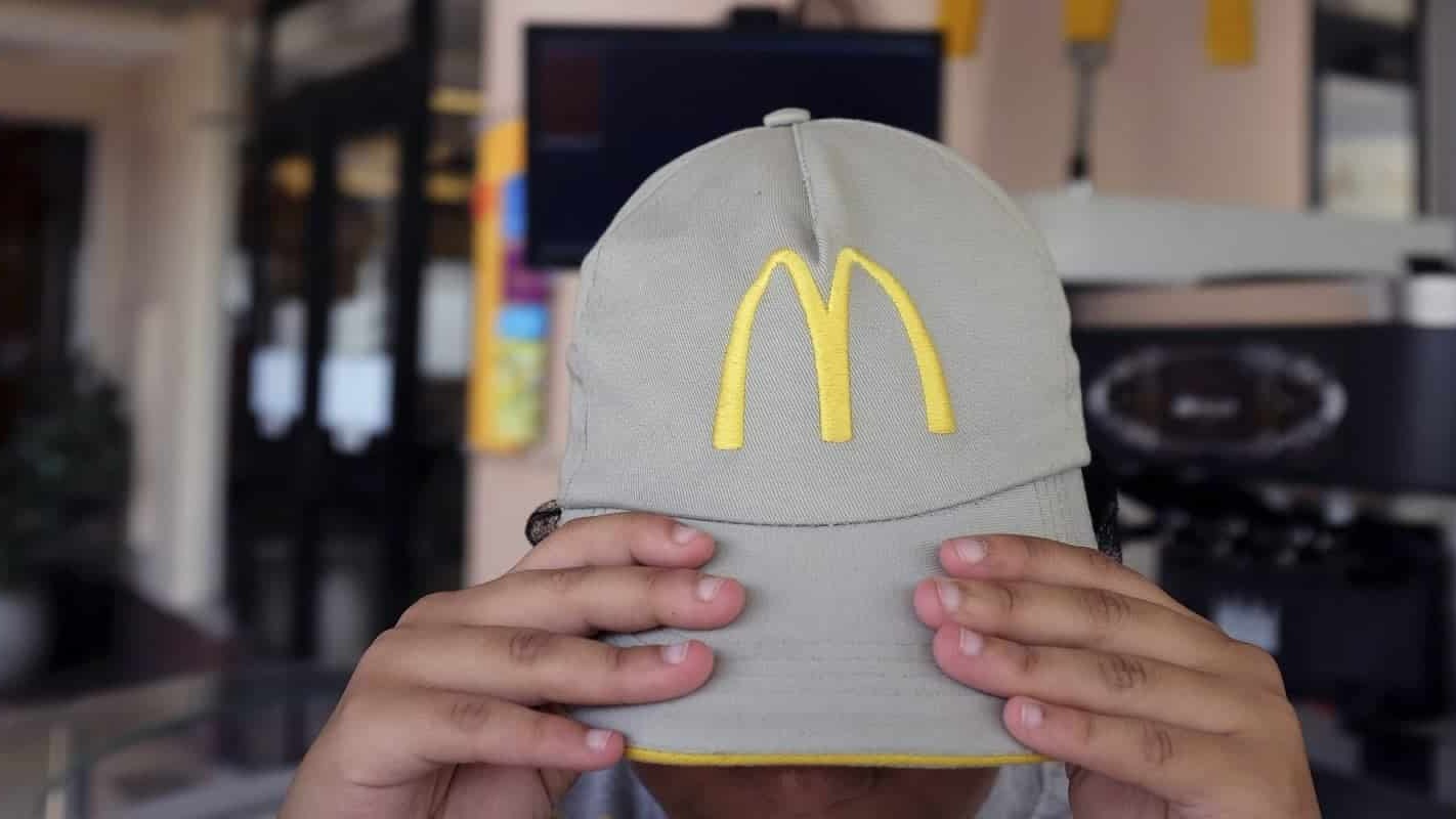 Proibido para Menores de 21: McDonalds nos EUA Adota Medida Drástica Contra Vandalismo Adolescente