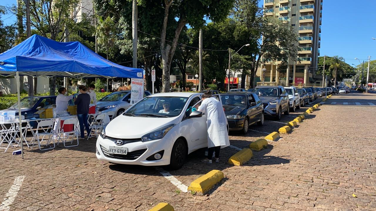 Fortaleza intensifica campanha de vacinação em drive-thru contra Influenza e outras doenças