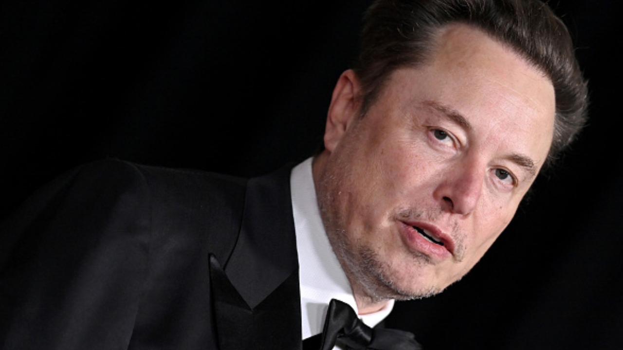Musk expressa decepção com plano fiscal de Trump