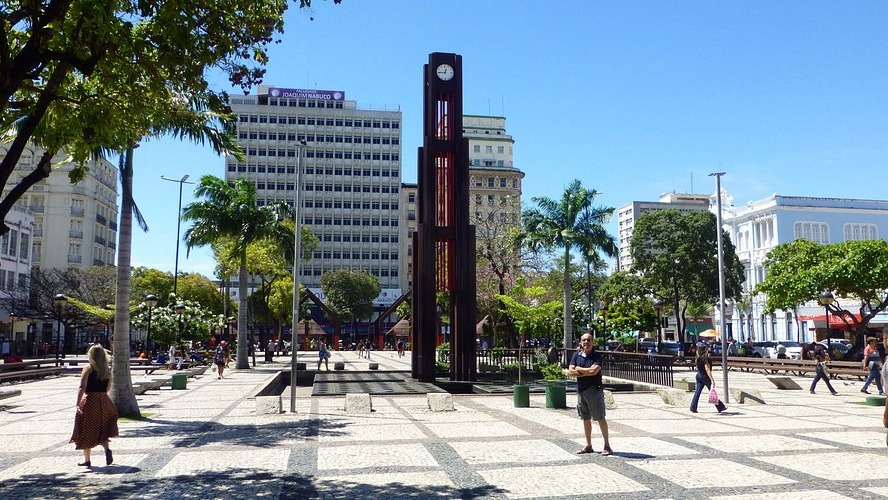 Folga Extra em Fortaleza: Governador e Prefeito Confirmam "Ponte" em Junho!
