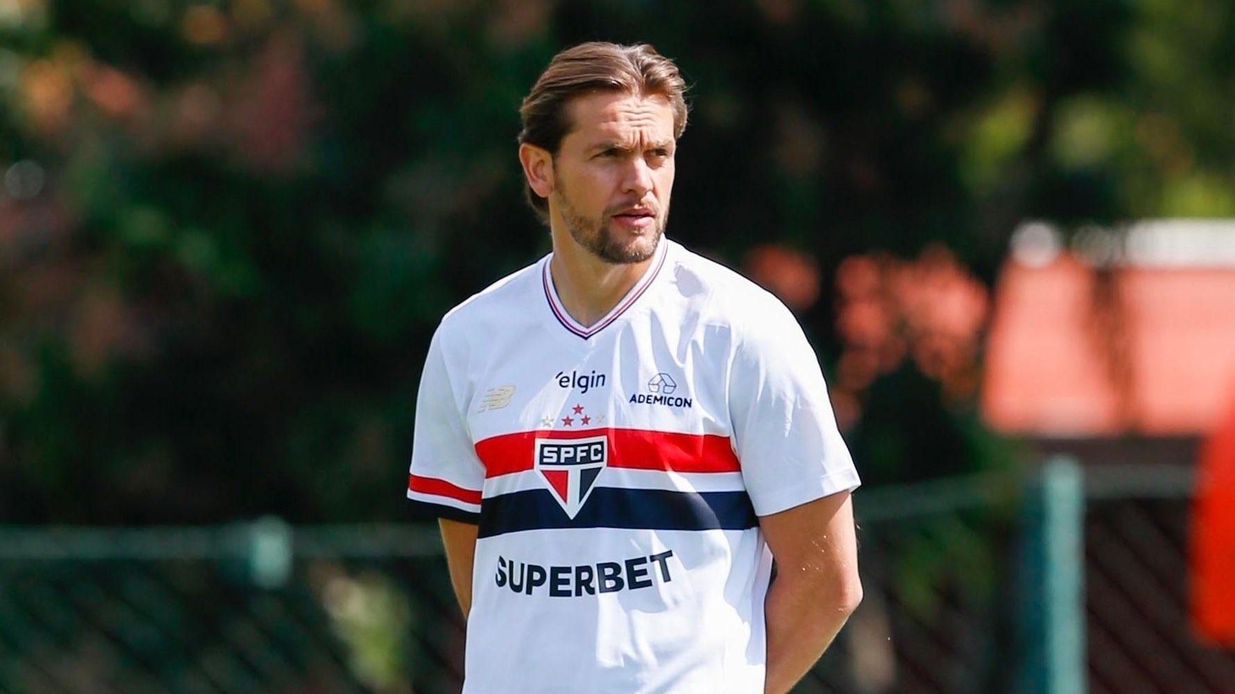 Rafael Tolói de volta ao lar? Zagueiro pode reforçar o São Paulo!