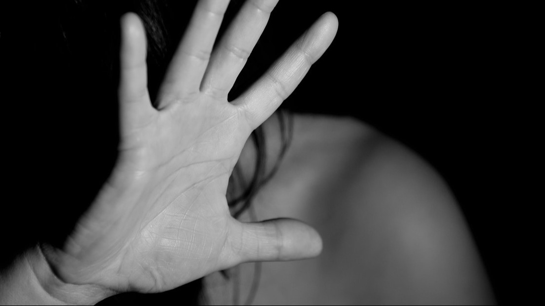 Violência que mata: O aumento alarmante de feminicídio por arma de fogo no Brasil
