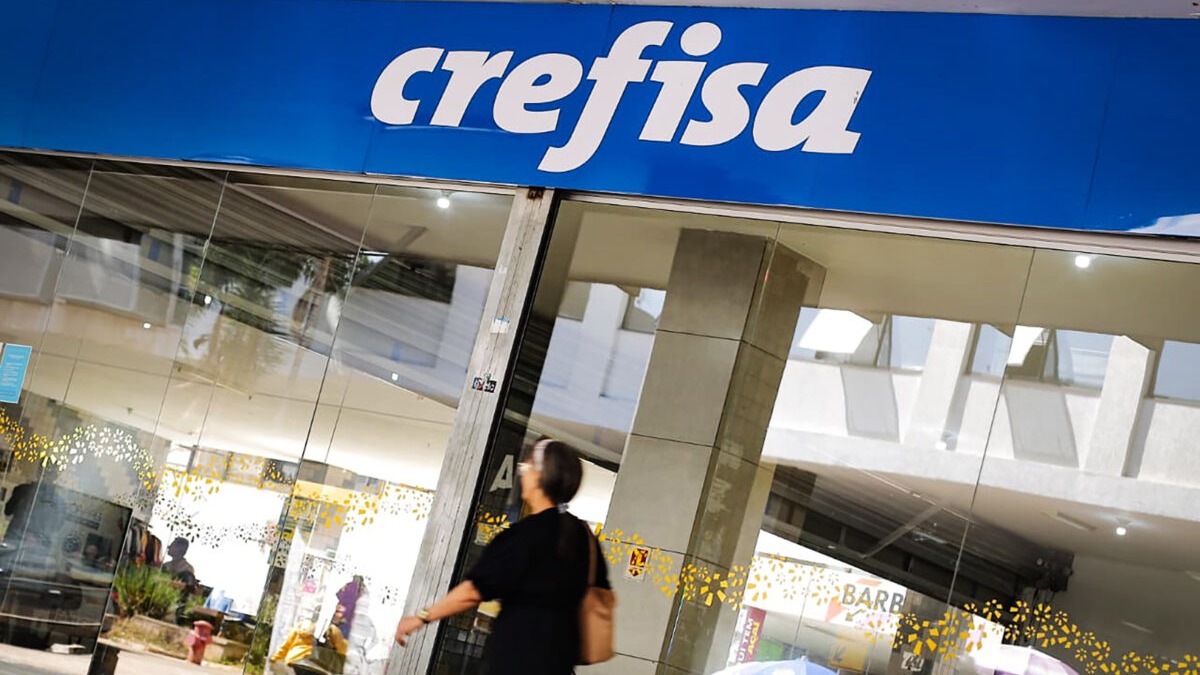 INSS corta contratos com a Crefisa e Caixa paga Bolsa Família; entenda o que muda para você