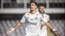 Escândalo no Futebol: Atacante Pedrinho é Flagrado em Ataque de Fúria em São Paulo