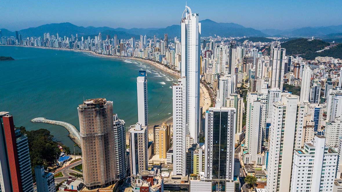 Brasileiros trocam imóveis grandes por qualidade de vida urbana