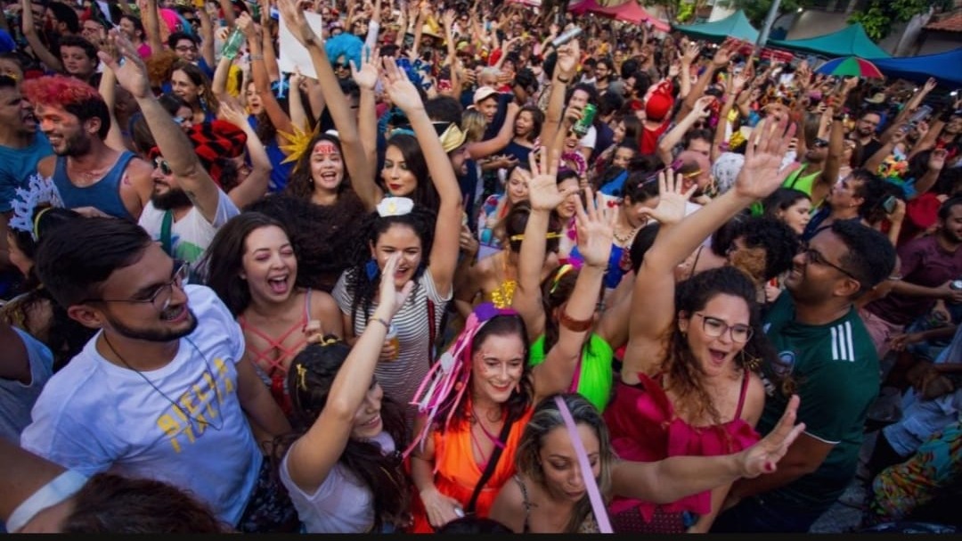 Imagem de destaque: Fortaleza espera 227 mil turistas no Ciclo Carnavalesco e projeta R$ 1,15 bilhão em receitas