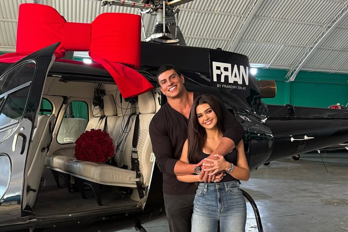 Influenciadora ganha helicóptero do marido de R$15 milhões