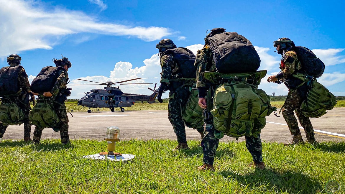 Marinha do Brasil e França Unem Forças em Operação no Ceará