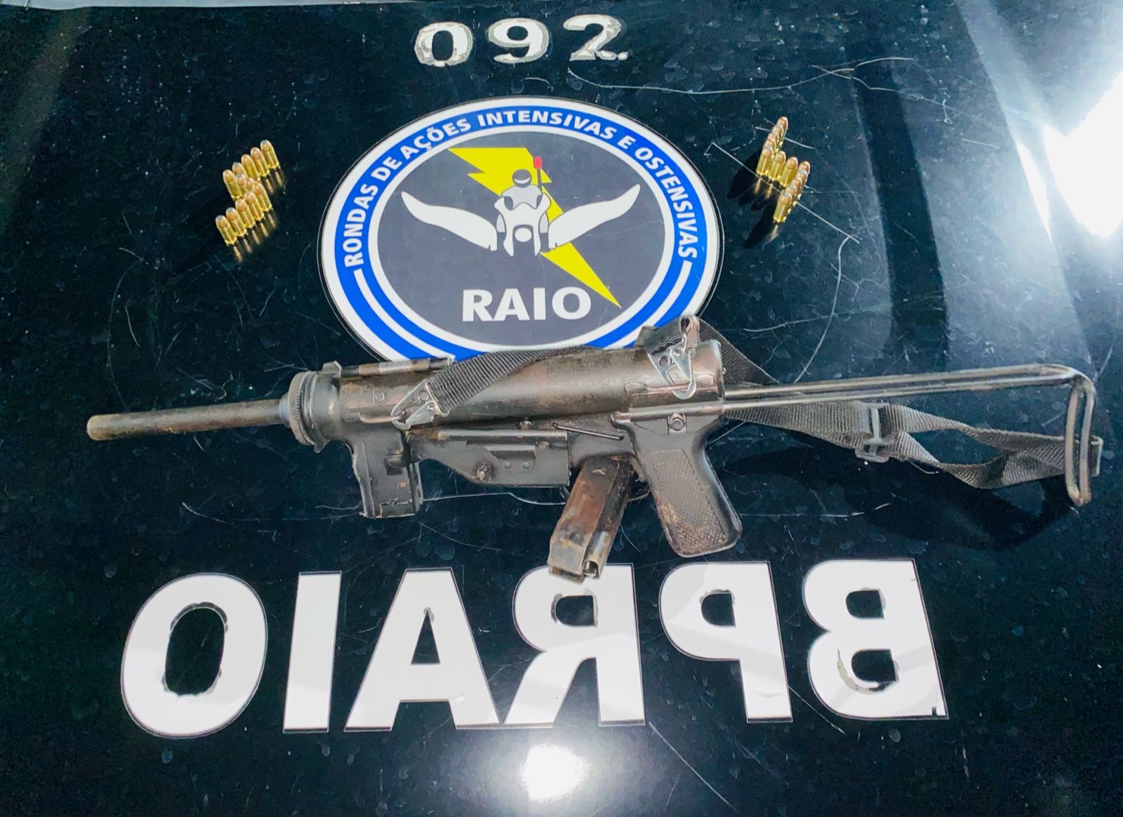 Submetralhadora Americana Encontrada em Mochila Assusta Moradores de Miraíma