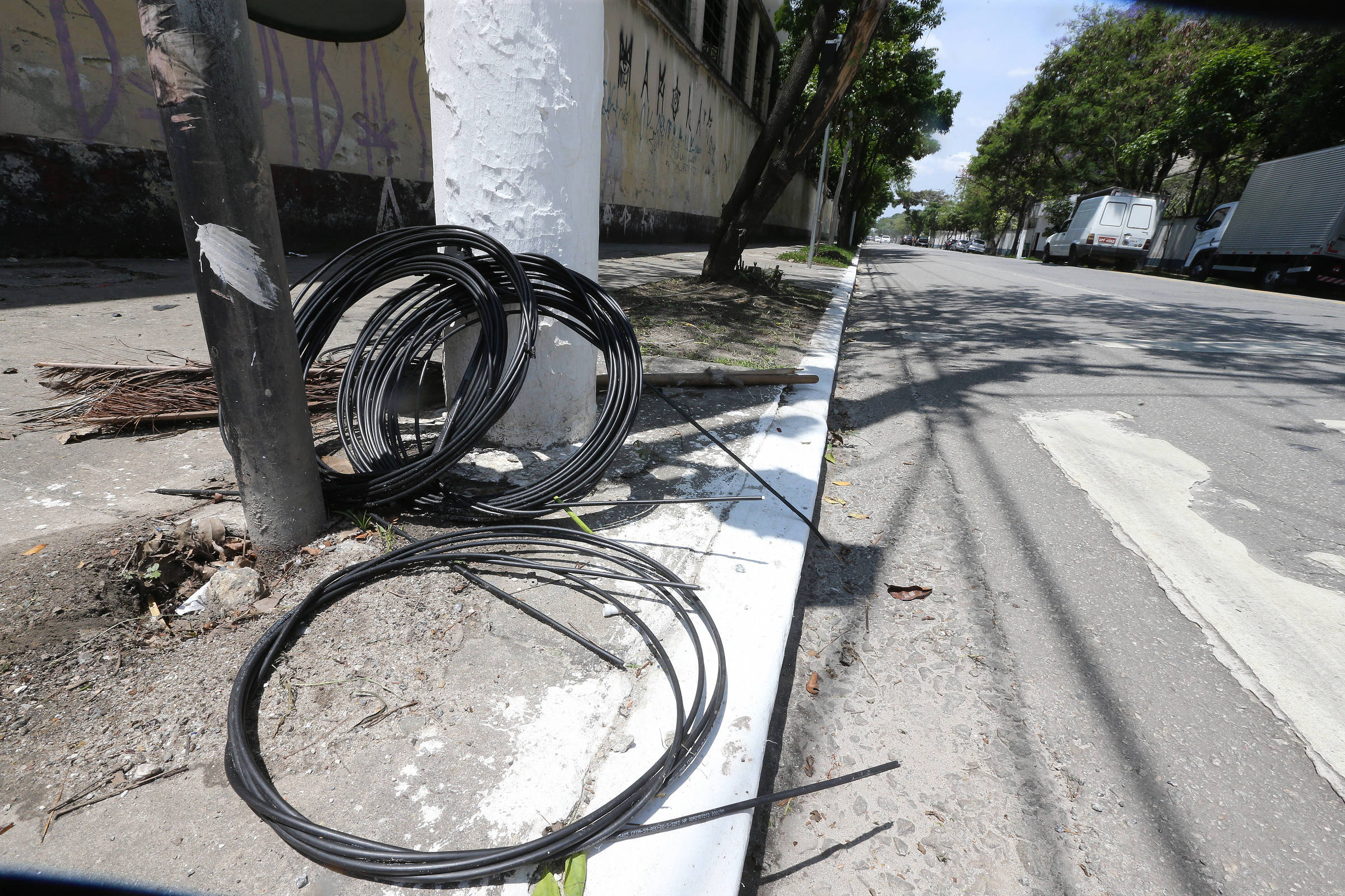Roubo de Cabos Elétricos Prejudica Transmissão de Rádio em Fortaleza