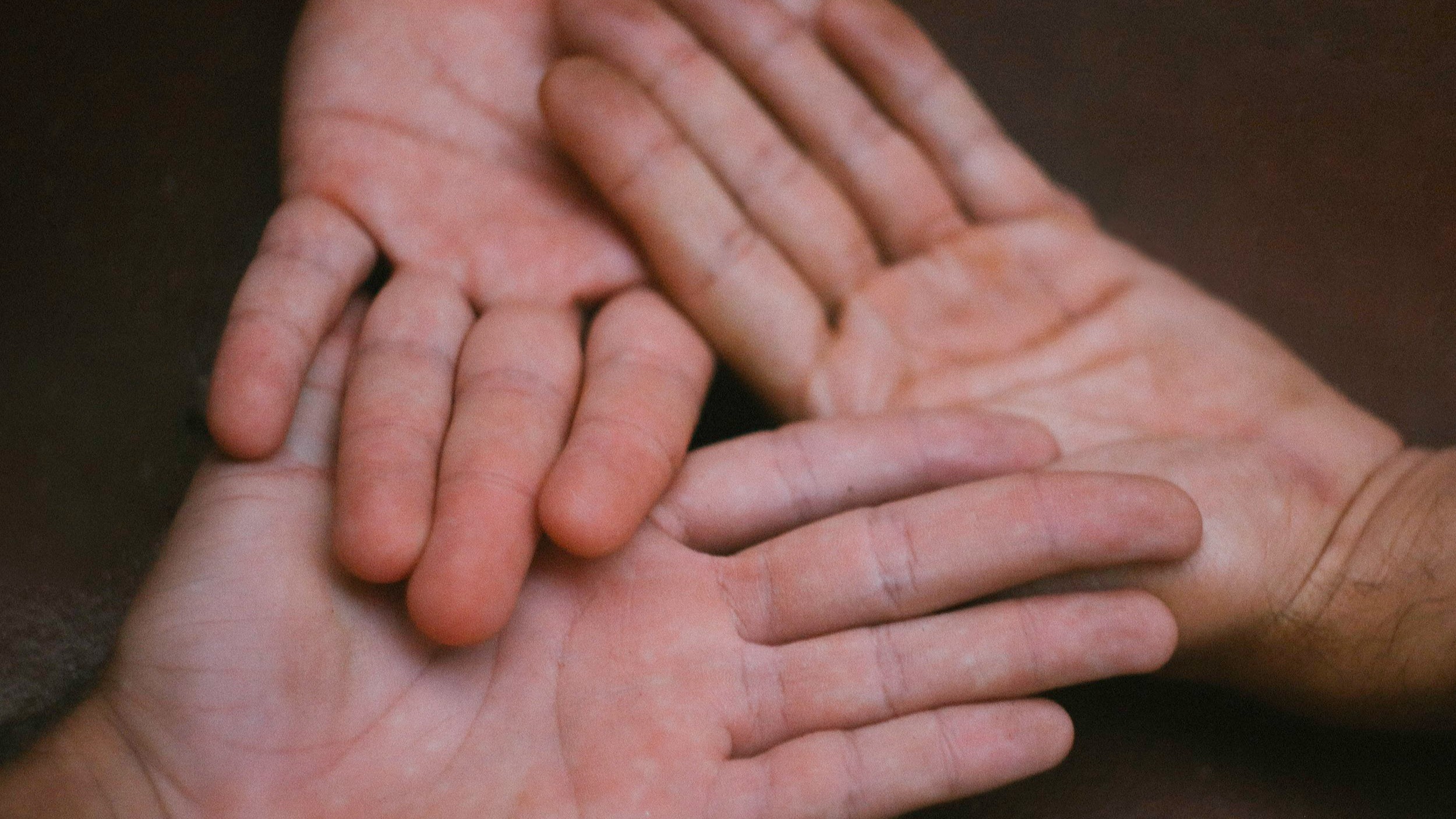 Poliamor: Entre a Liberdade Afetiva e os Desafios Emocionais