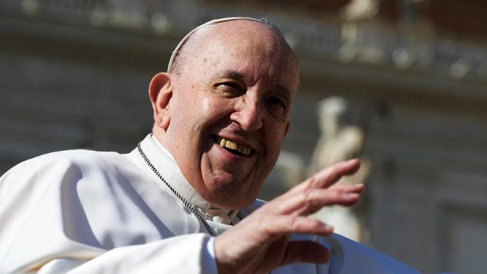 Vaticano mantém serenidade durante recuperação do Papa Francisco