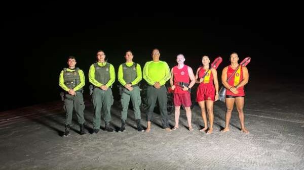 Turistas são resgatados após ficarem ilhados em Jijoca de Jericoacoara
