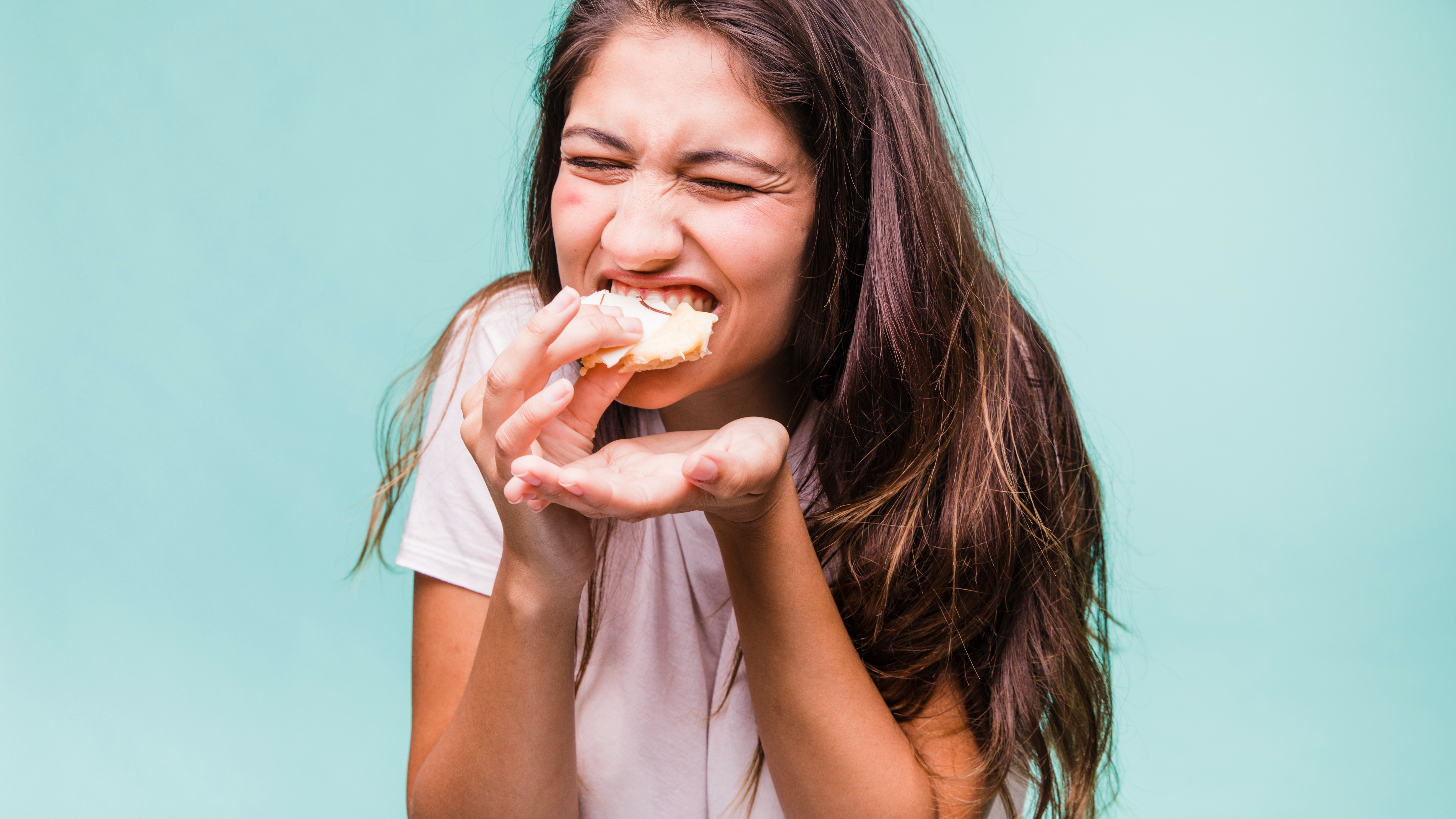 Quais os riscos da mastigação inadequada? Veja 5 dicas para evitá-los