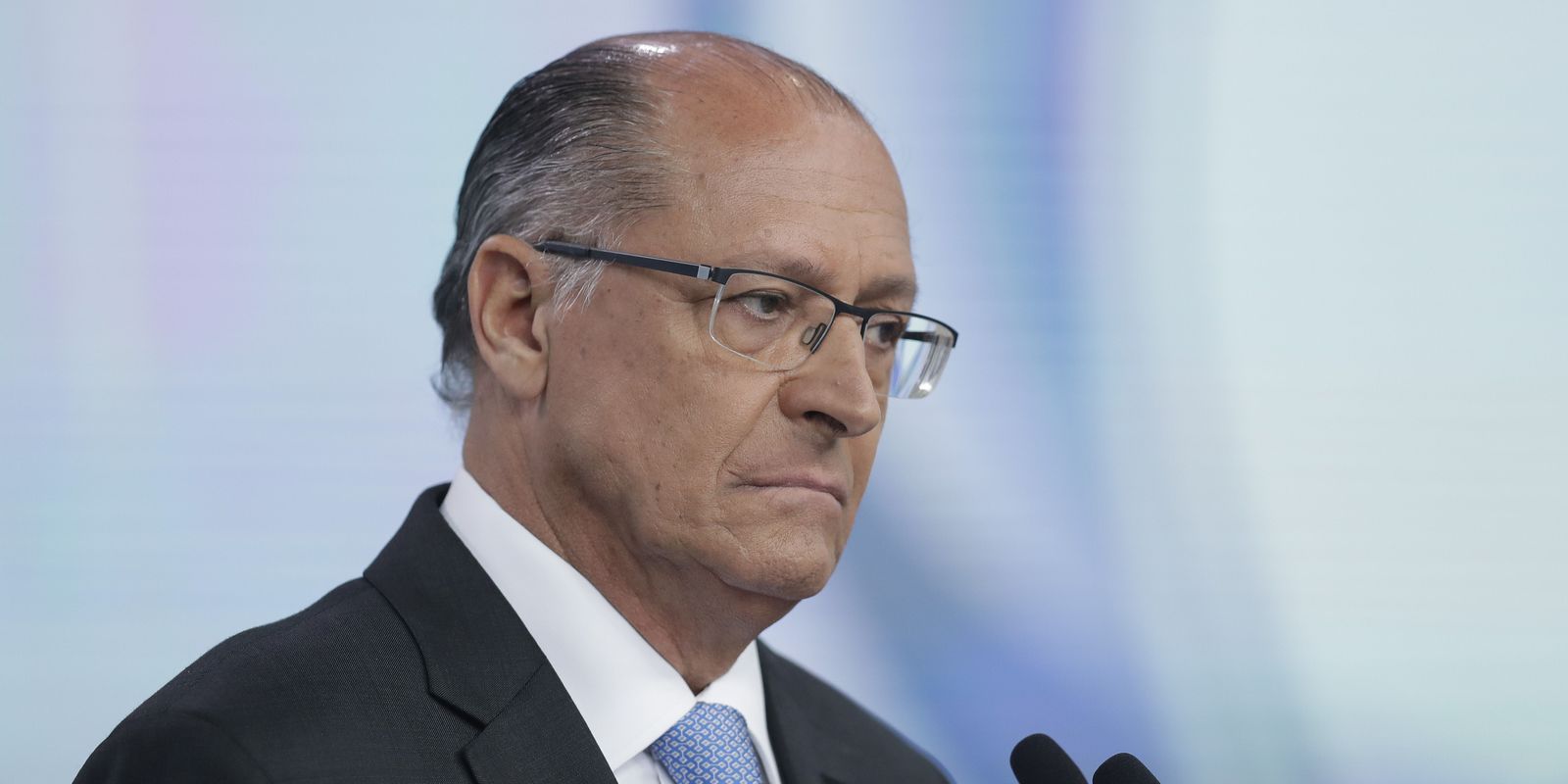 Brasil Reage a Tarifas de Trump e Avalia Reciprocidade no Comércio Bilateral