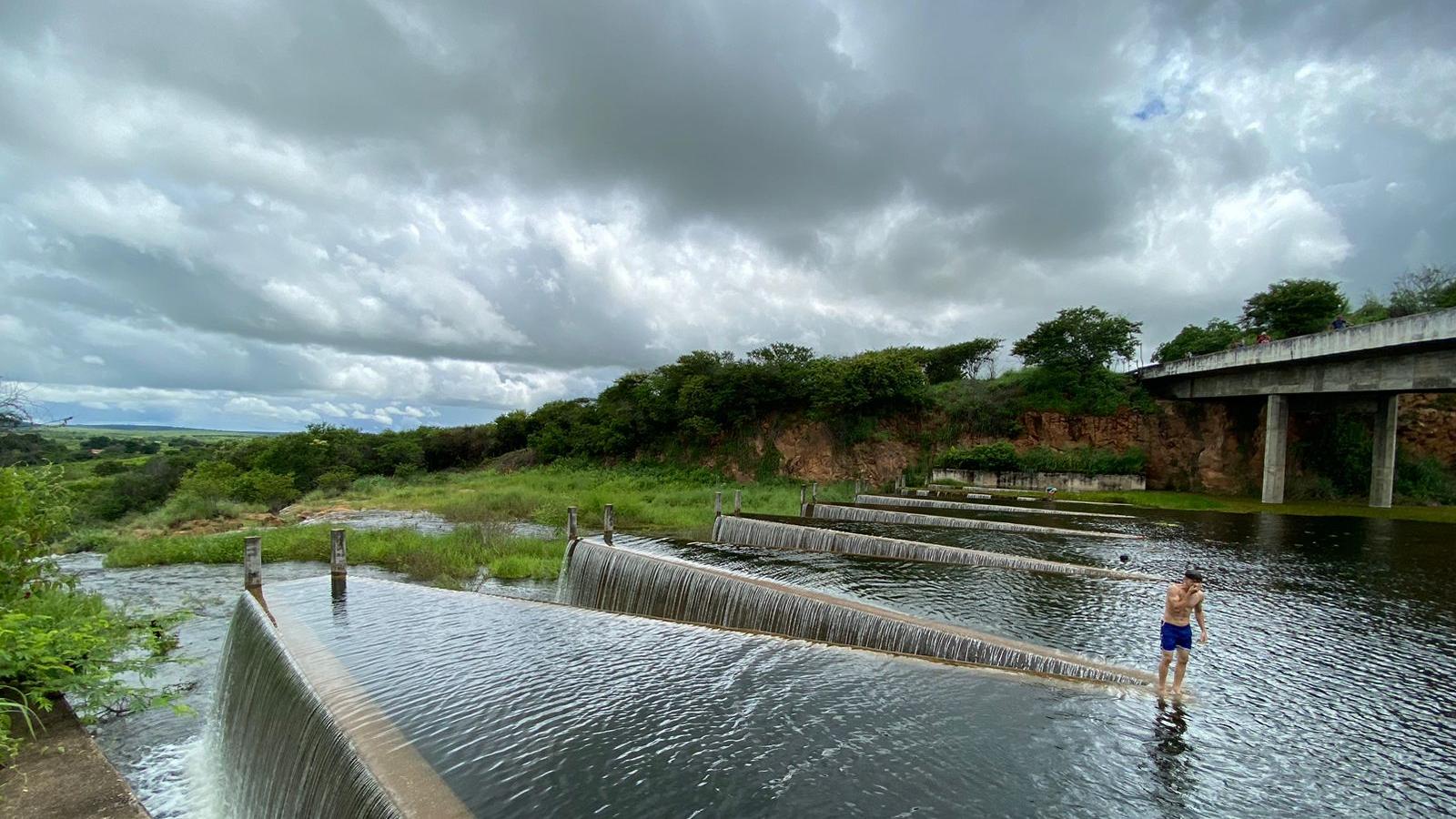 Tragédia na Barragem: Idosa Perde a Vida em Acidente, Irmão Sobrevive em Lavras da Mangabeira